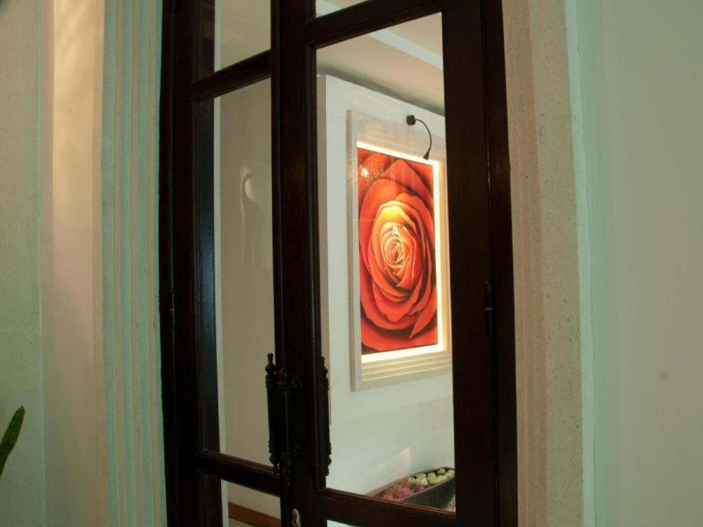 La Rose Boutique Hotel & Spa Phnom-Penh Buitenkant foto