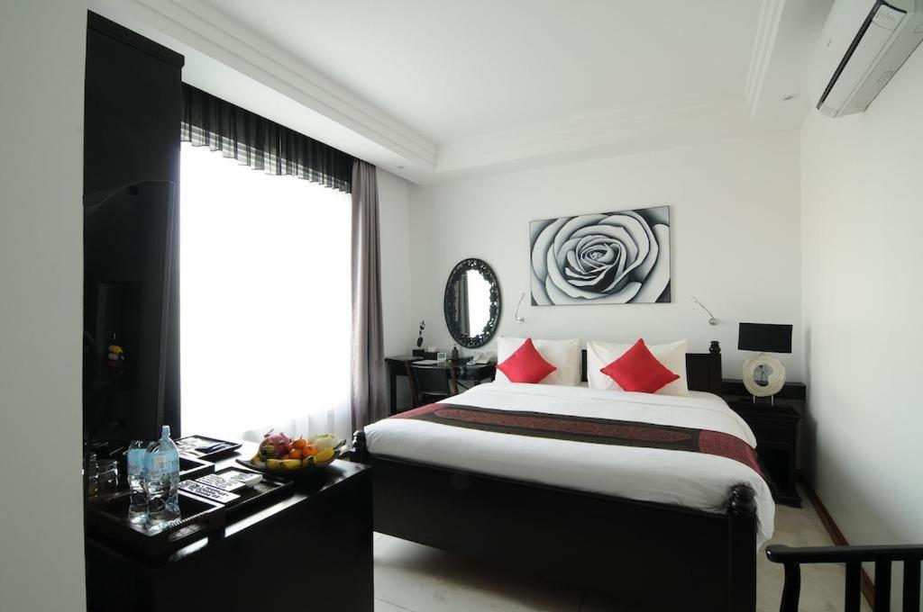 La Rose Boutique Hotel & Spa Phnom-Penh Buitenkant foto